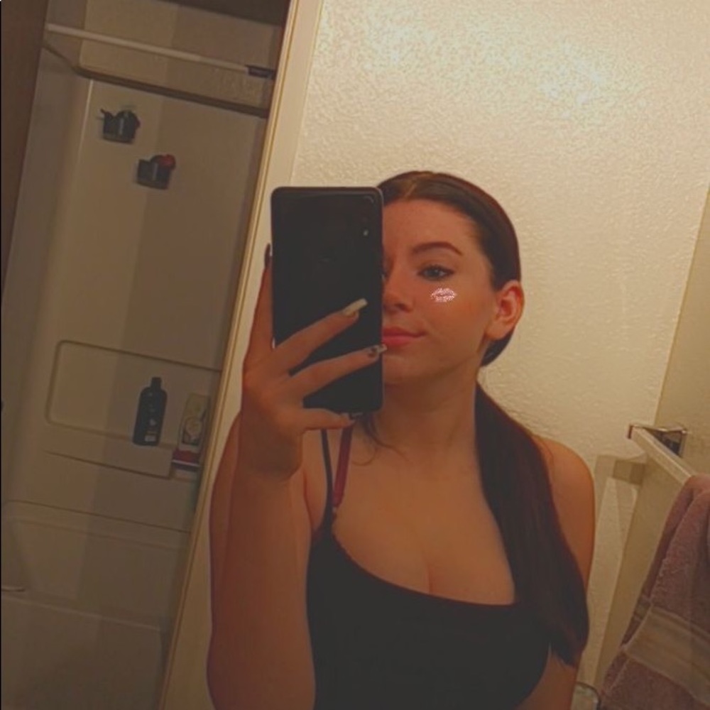 Meet your Posher, Sotera